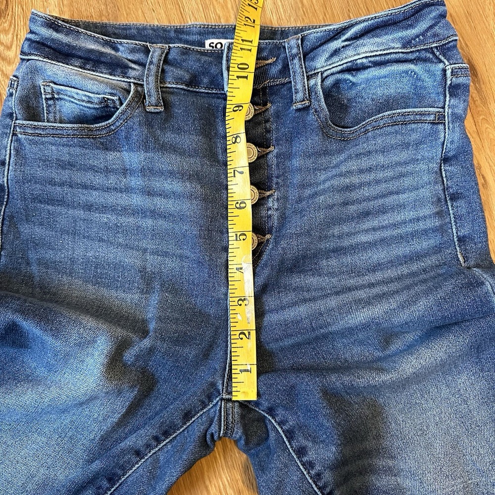 SO Button Fly Flare Leg Jeans Women's Size 9 Med Wash Blue Denim 29x31 Kendrick‎ - Picture 13 of 16